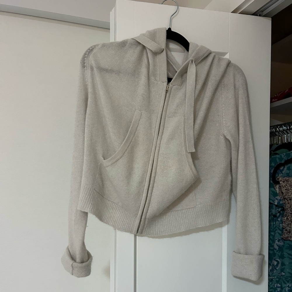 Cashmere sweater